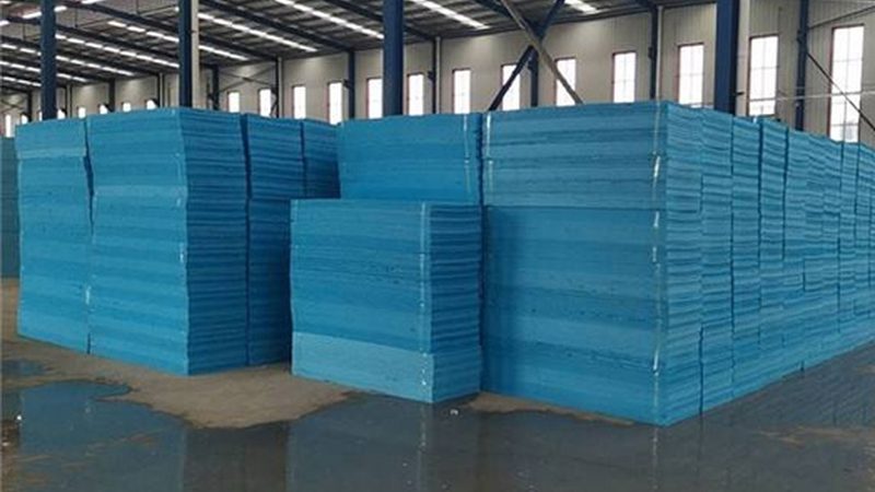 外墙保温材料聚氨酯硬泡：揭秘其关键参数与选型逻辑**